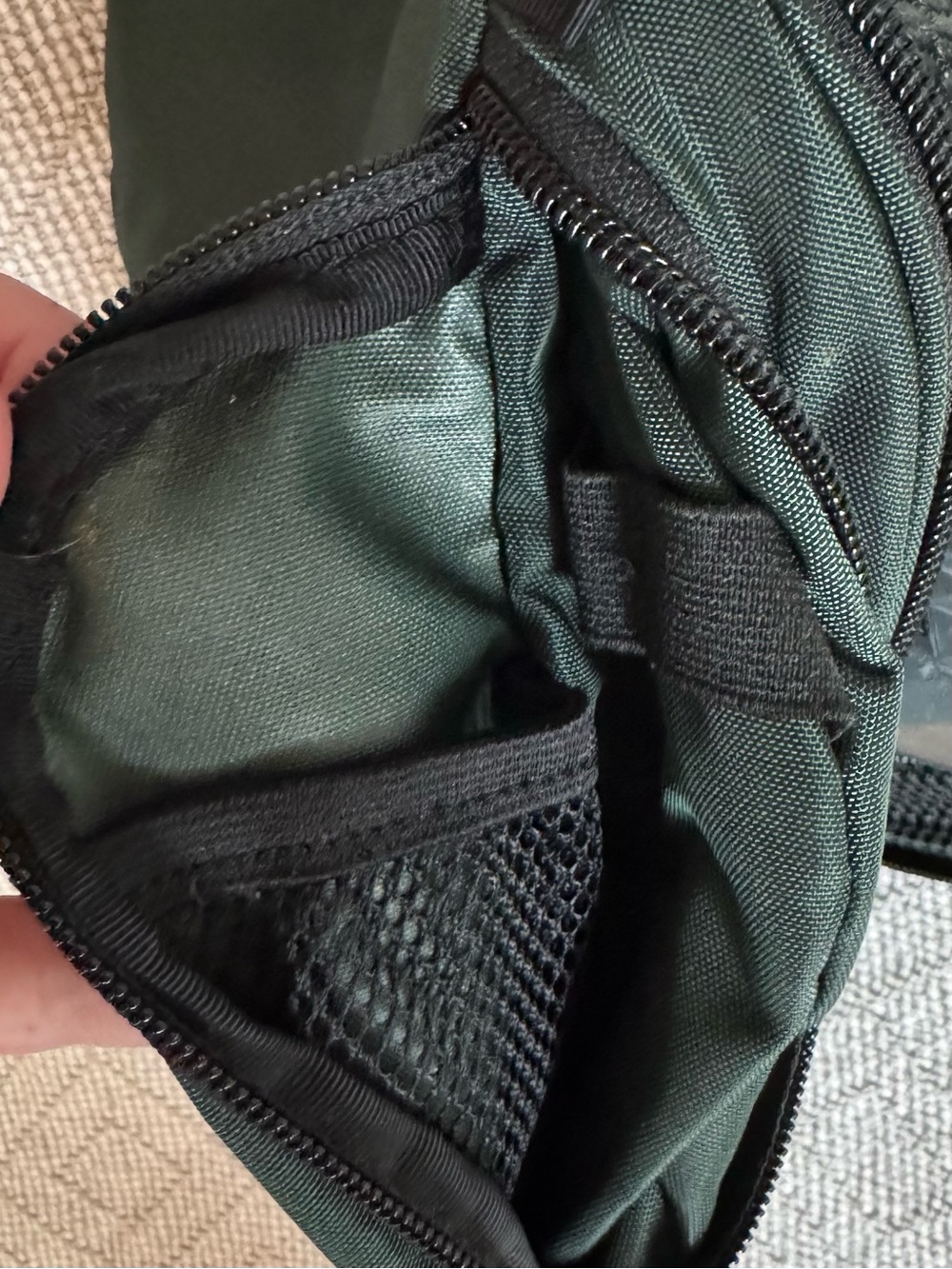 L.L. Bean Dark Green small travel toiletry bag - Picture 4 of 5